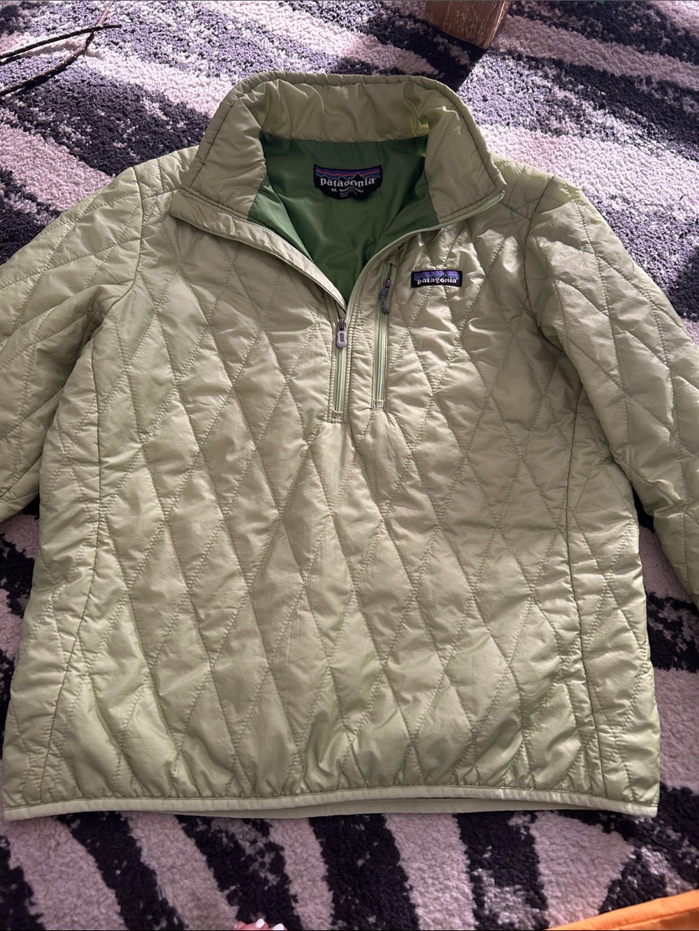 Patagonia Women’s Light Green Diamond-Quilt Pullover size M